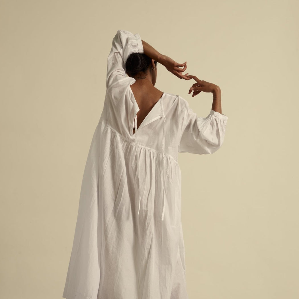 IN STOCK | COTTON SEISOEN DRESS IN WHITE
