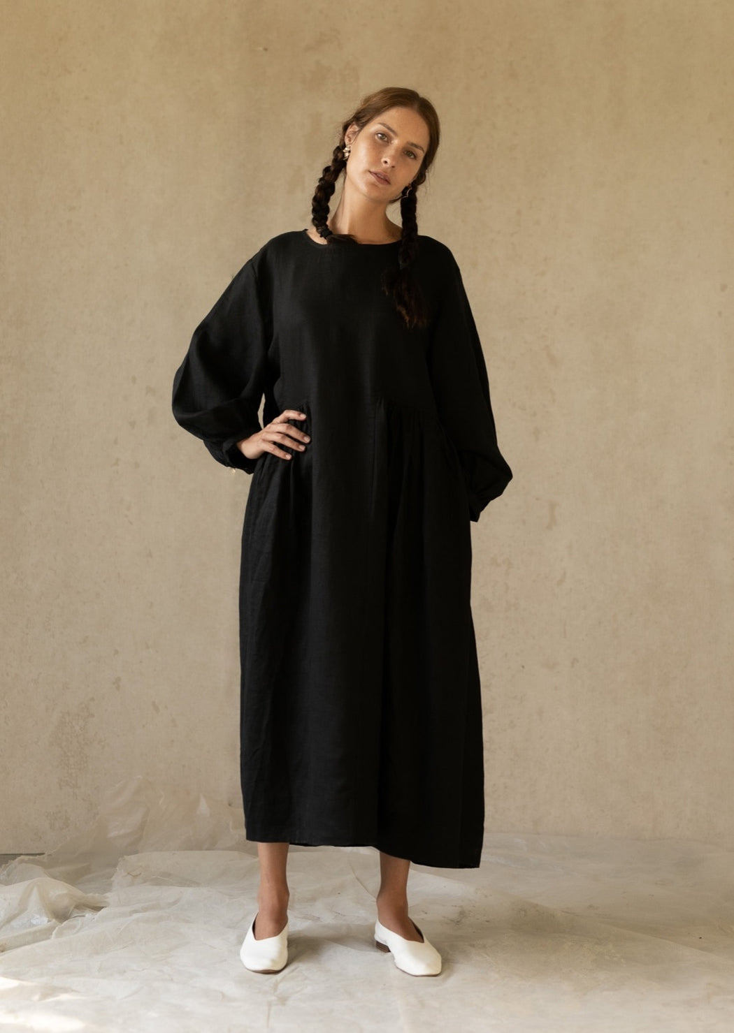 LINEN SEISOEN DRESS NOIR